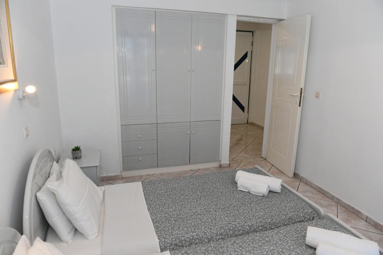 Mimis Apartments Kéfalos エクステリア 写真