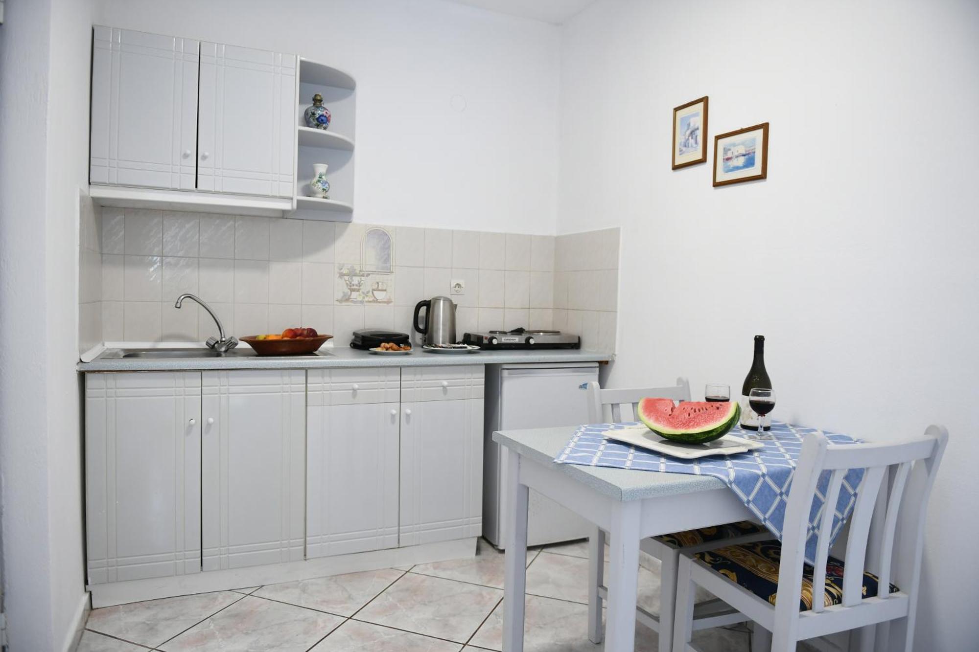 Mimis Apartments Kéfalos エクステリア 写真