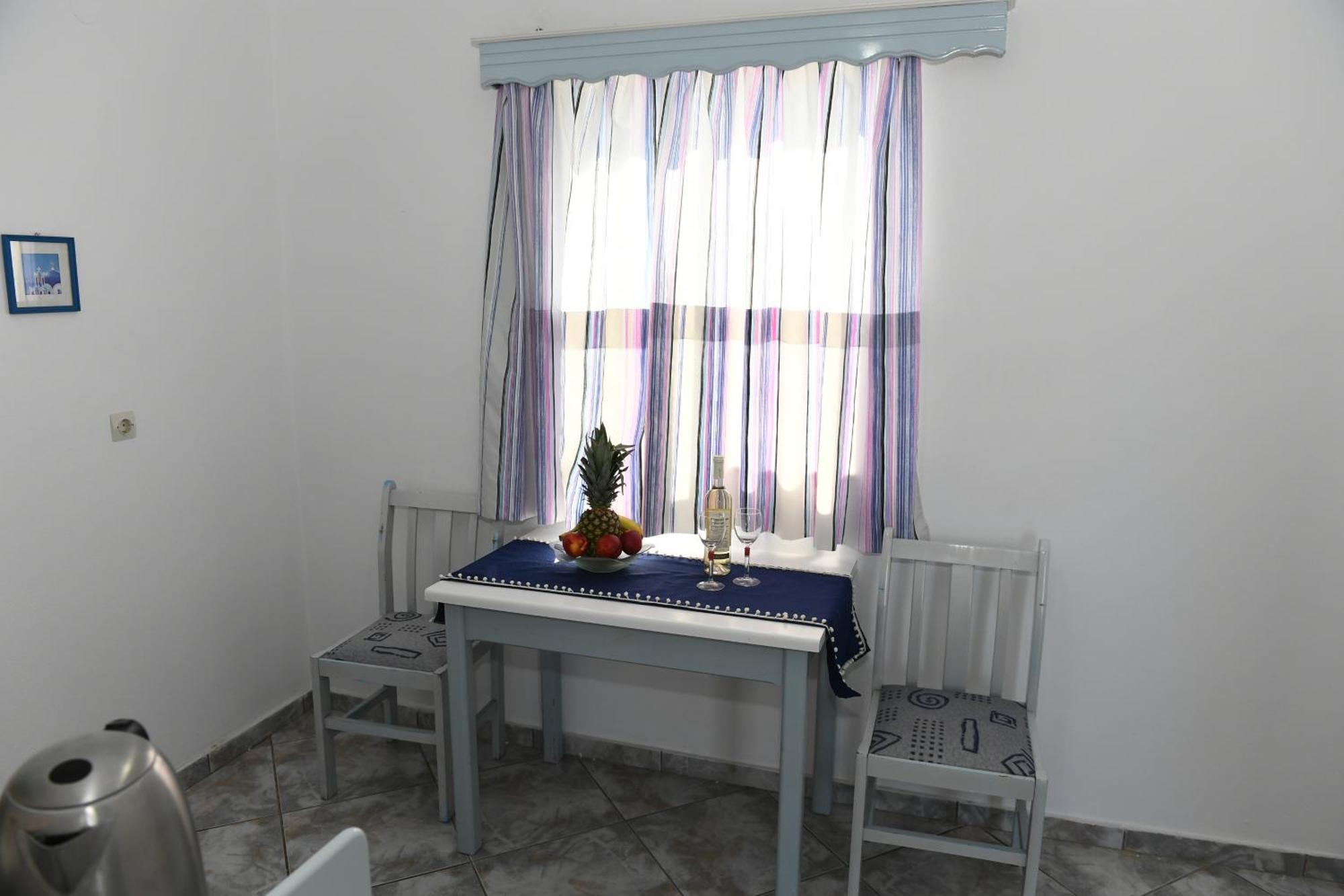 Mimis Apartments Kéfalos エクステリア 写真
